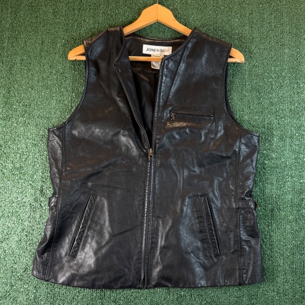 Jones & Co Leather Vest Mens Large Black Good Zip Front Biker Adjustable Buckle